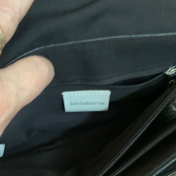 Liz Claiborne Black Leather Crossbody Bag - Picture 3 of 8